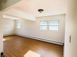 131 Roslyn Road #1st Floor 房源照片 1