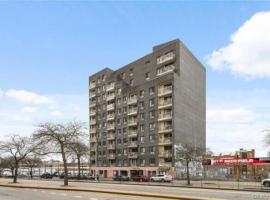 70-26 Queens Boulevard #10E 木边 Woodside, NY