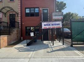 452 Glenmore Avenue 布鲁克林 Brooklyn, NY