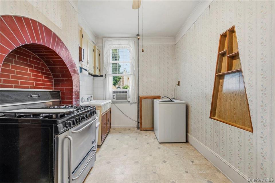 #5 photo, 1622 Norman Street, Ridgewood , NY 11385