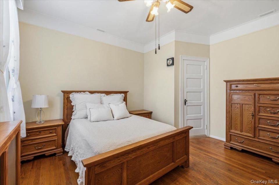 #9 photo, 1622 Norman Street, Ridgewood , NY 11385