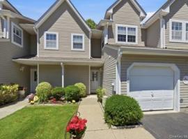 126 Erin Lane 东长岛 East Setauket, NY