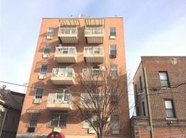 41-35 67th Street #6B 木边 Woodside, NY