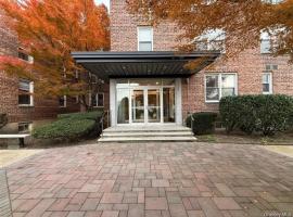 530 Dubois Avenue #7C 房源照片 1