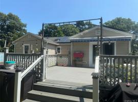 30 Robinwood Street 东长岛 Mastic, NY