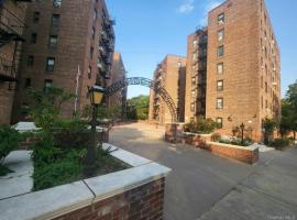 83-75 Woodhaven Boulevard 木港 Woodhaven, NY