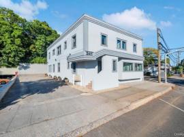 241 E Shore Road #A 大颈 Great Neck, NY
