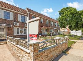 17316 Jewel Avenue 新鲜草原 Fresh Meadows, NY