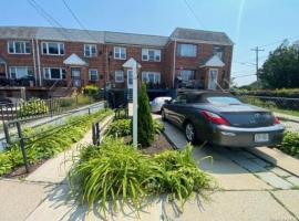 17154 46th Avenue #Lower Leve 法拉盛 Flushing, NY