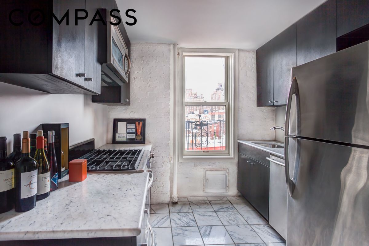 #3 photo, 92 Perry Street, Манхэттен ‖ West Village , NY 10014