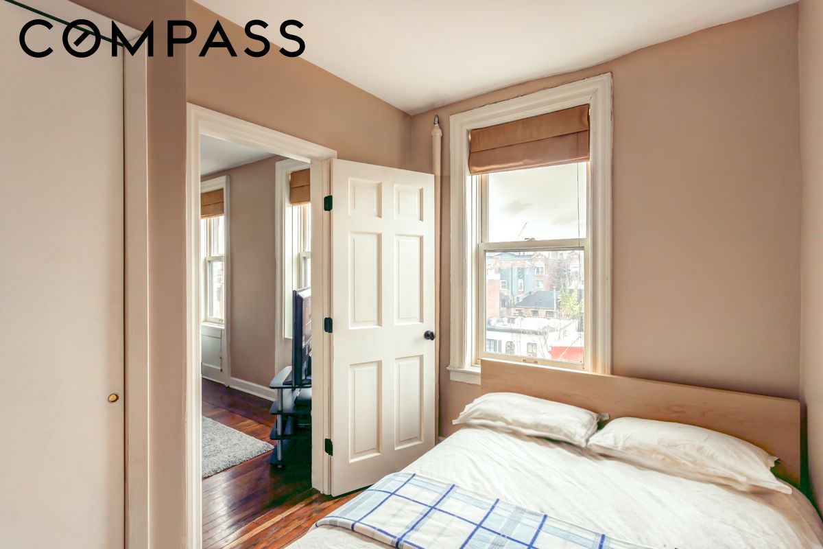 #5 photo, 92 Perry Street, Манхэттен ‖ West Village , NY 10014