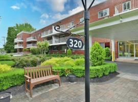 320 East Shore Road #15A 大颈 Great Neck, NY
