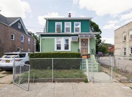 8430 129th Street 秋园 Kew Gardens, NY