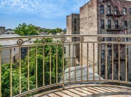 40-40 68th Street #4D 木边 Woodside, NY