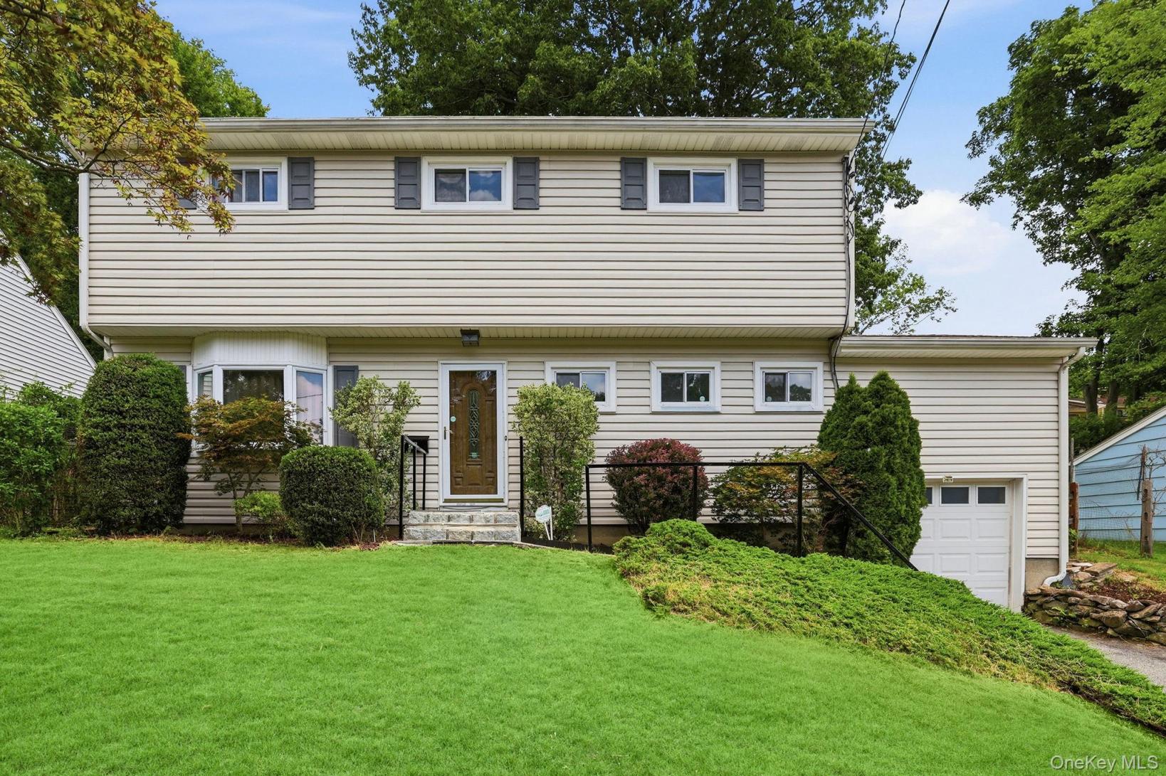 #1 photo, 24 Valley View Terrace, Mount Kisco , NY 10549