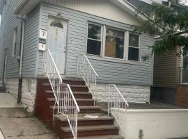 8906 Avenue L 房源照片 1