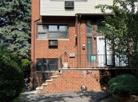 316 121st Street #72A 大学点 College Point, NY