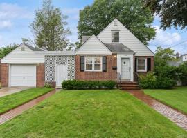 1493 New Hyde Park Drive 房源照片 1