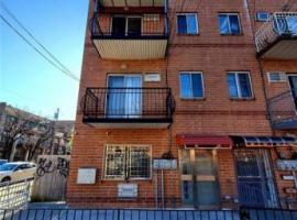 87-86 52nd Avenue 房源照片 1