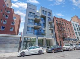 43-30 52nd Street #2B 木边 Woodside, NY