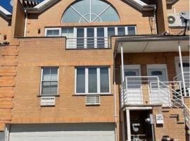 245-33 60th Avenue #2 房源照片 1