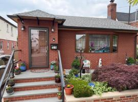 7314 69th Avenue 中村 Middle Village, NY
