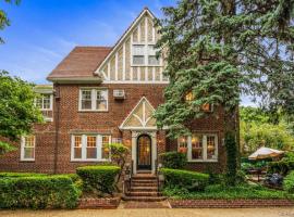 102-02 Ascan Avenue 森林小丘 Forest Hills, NY