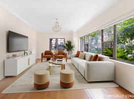 16 SUTTON Place #1A/1B 房源照片 1