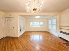 256-15 Pembroke Avenue 大颈 Great Neck, NY
