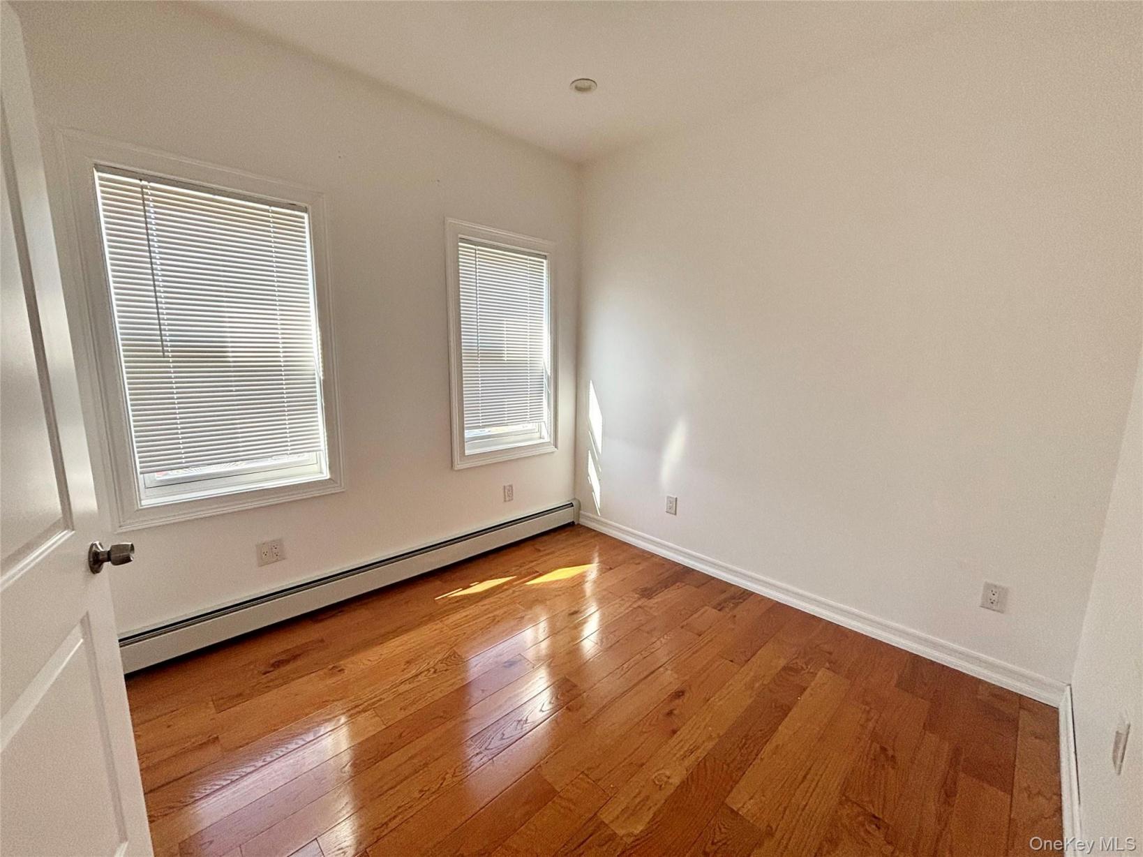 #12 photo, 253-02 Memphis Avenue, Куинс ‖ Rosedale , NY 11422