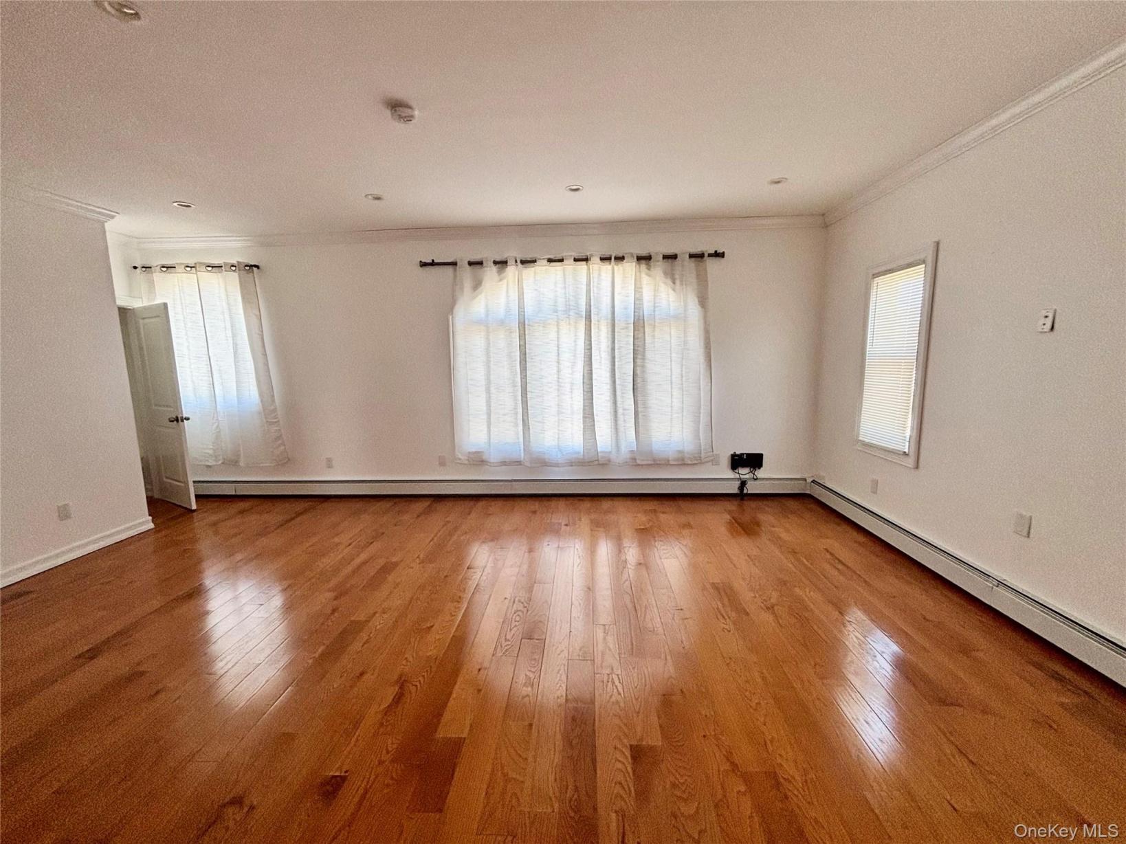 #3 photo, 253-02 Memphis Avenue, Куинс ‖ Rosedale , NY 11422