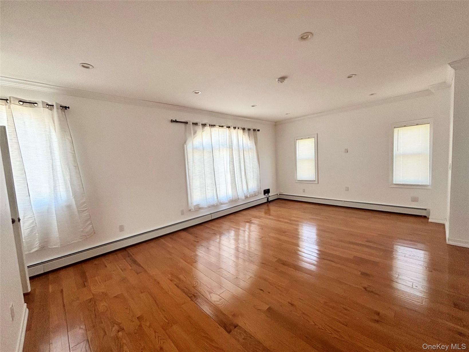 #4 photo, 253-02 Memphis Avenue, Куинс ‖ Rosedale , NY 11422