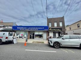 75-11 75-13 METROPOLITAN Avenue 中村 Middle Village, NY
