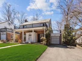 8 PLYMOUTH Road 大颈 Great Neck, NY