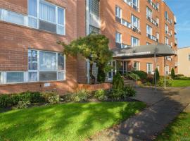 205 Mineola Boulevard #3G 房源照片 1