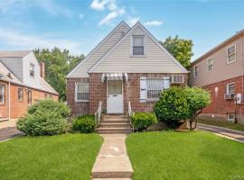 5615 196th Street 新鲜草原 Fresh Meadows, NY