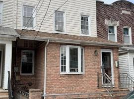 77-03 95th Avenue 奥松公园 Ozone Park, NY