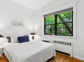 230 E 52ND Street #3E 房源照片 1