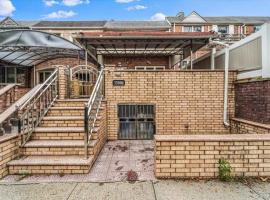 150-06 78th Road 秋园 Kew Garden Hills, NY