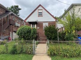 76-36 166th Street 新鲜草原 Fresh Meadows, NY