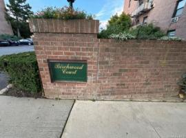 3 Birchwood Court #1A 长岛 Mineola, NY