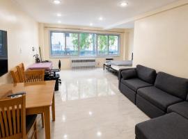 240 E 55th Street #3-E 房源照片 1