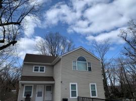 32 Hammond Road 格仑科夫 Glen Cove, NY