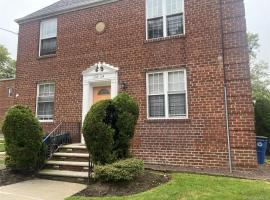 208-10A 39 Avenue 贝塞 Bayside, NY
