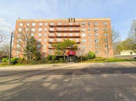 47-27 Little Neck Parkway #L-2 小颈 Little Neck, NY