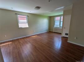 206-07 Hillside Avenue #2FL 房源照片 1