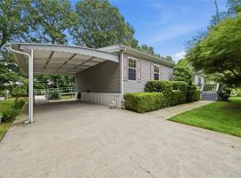 638 Fresh Pond Avenue #320 房源照片 1