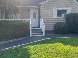 140 Nassau Avenue ##2 艾斯利普 Islip, NY