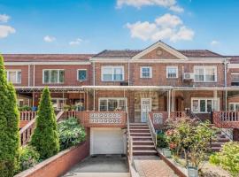 105-38 65th Rd 森林小丘 Forest Hills, NY