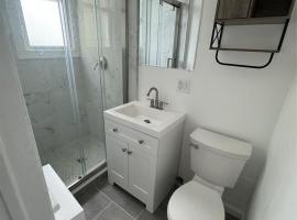 72-27 68th Street 皇后区 Glendale, NY